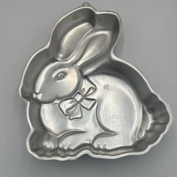 Vintage 1986 Wilton Cottontail Bunny Rabbit Easter Cake Baking Pan 2105-2015 - Picture 1 of 6